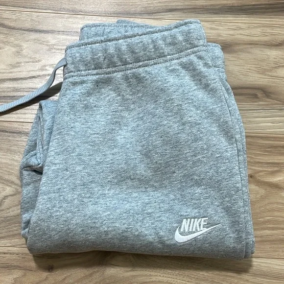 Nike grey slim fit sweat pants (Medium) - Picture 3 of 4